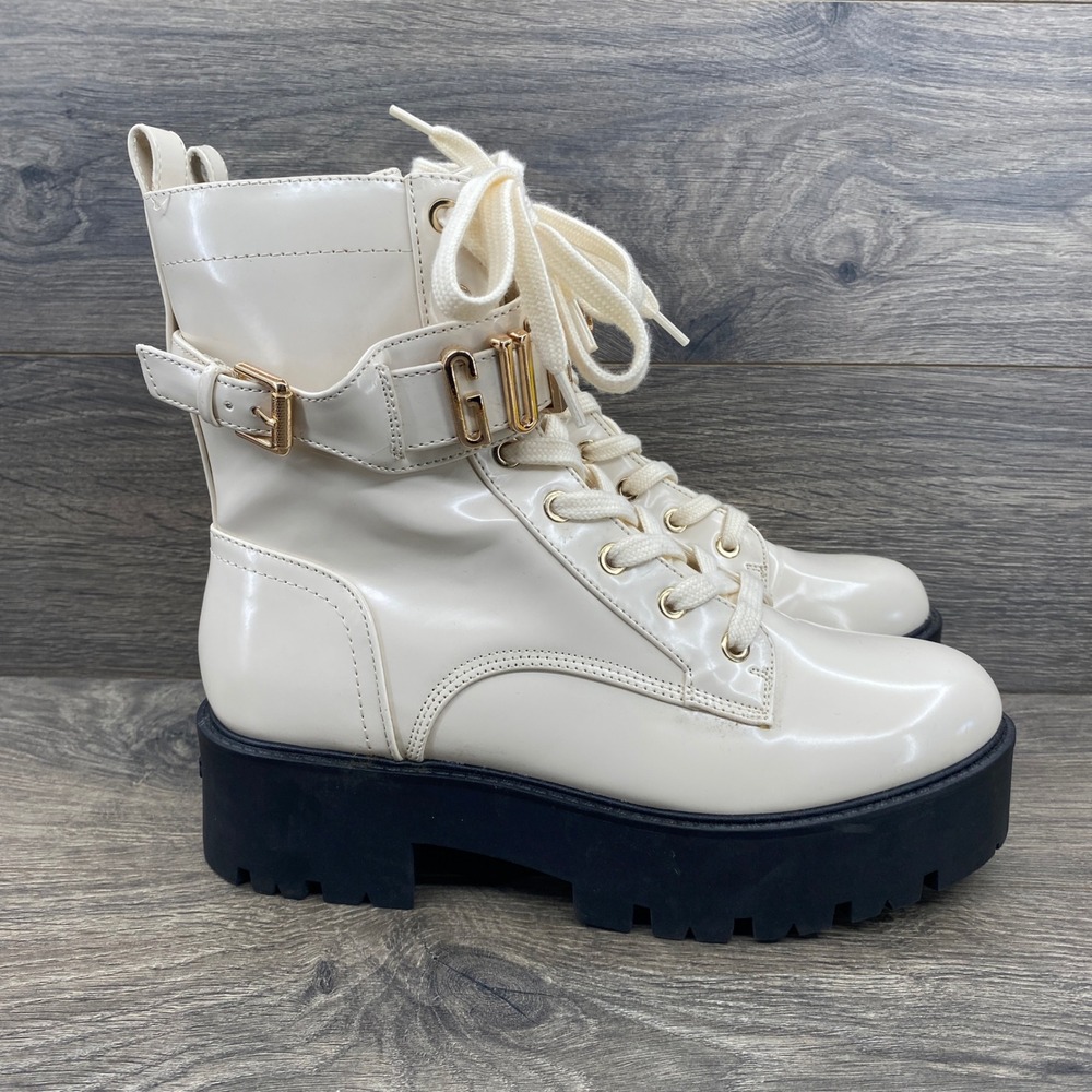Guess Vaires Combat Boots Womens 8 Cream Patent Platform Lug Sole Logo Strap